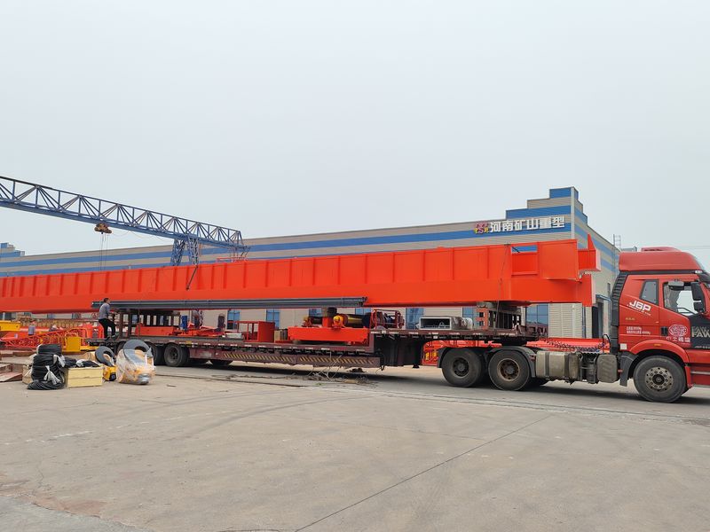 通用橋式起重機 QDXX32/5t—27.7m 制作完成，發往陜西省銅川市交付客戶使用。