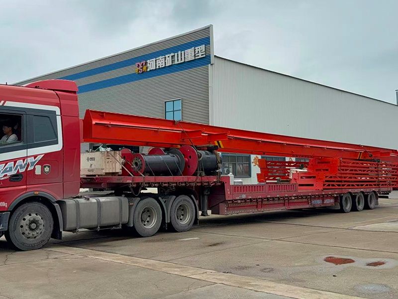 上包下花電動葫蘆門式起重機 MHxh5t-12m MHxh5t-13m 制作完成  裝車發(fā)出